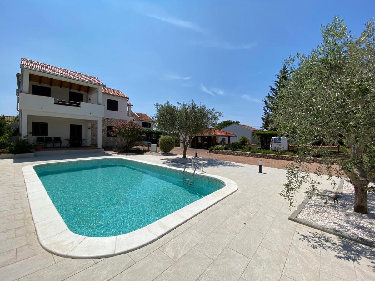 Apartmani Svemir Drage Bagian luar foto