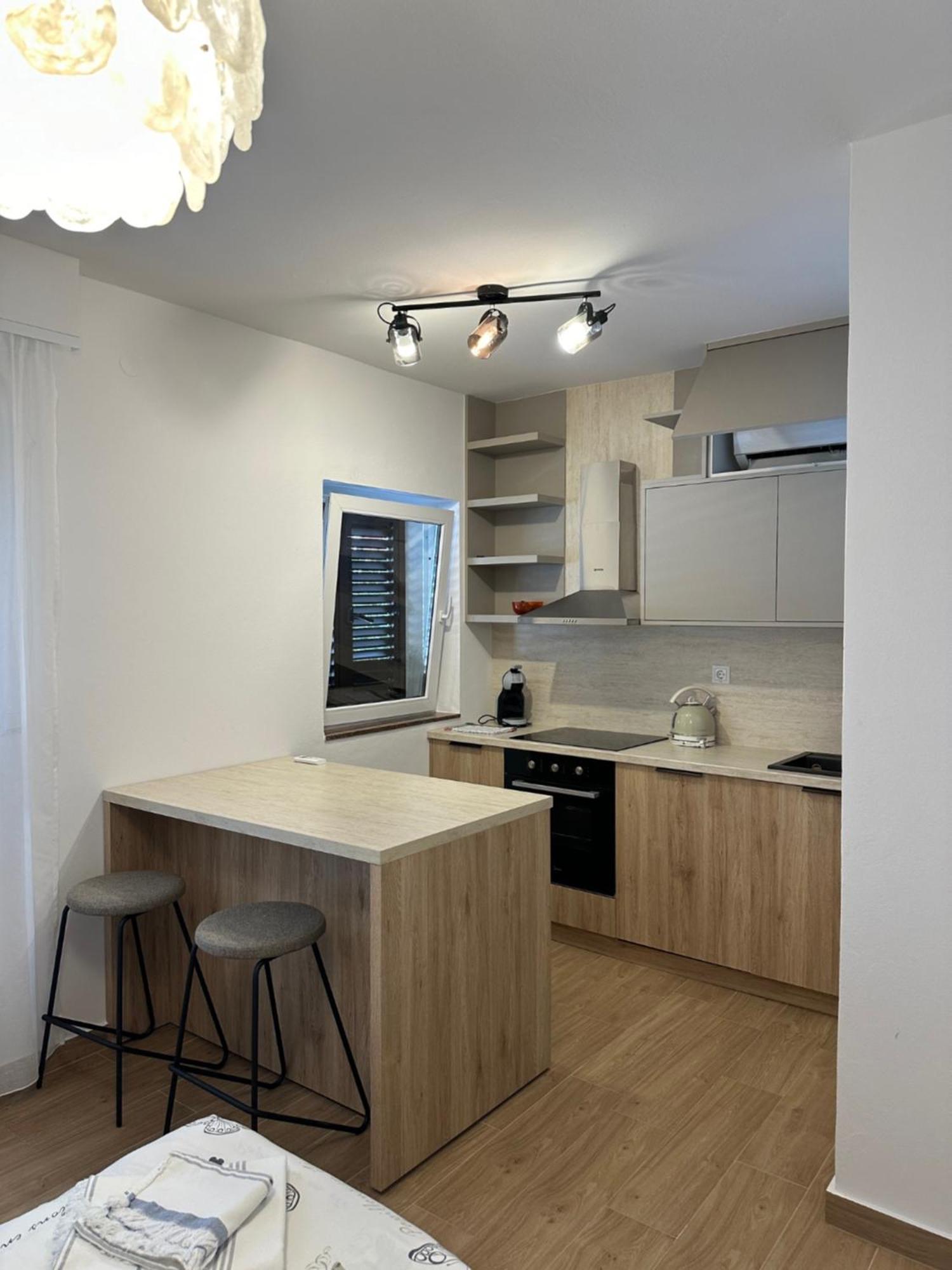 Apartmani Svemir Drage Bagian luar foto