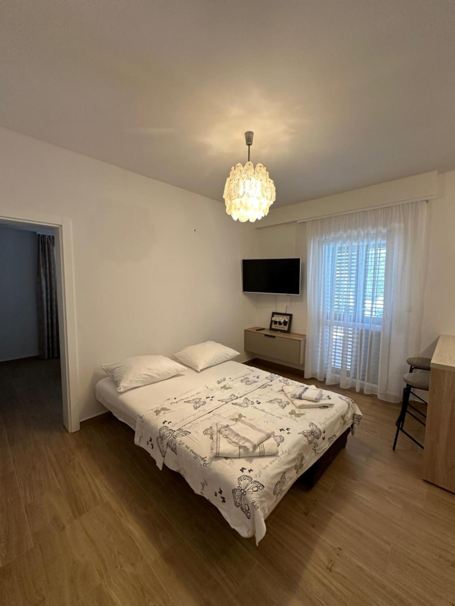 Apartmani Svemir Drage Bagian luar foto