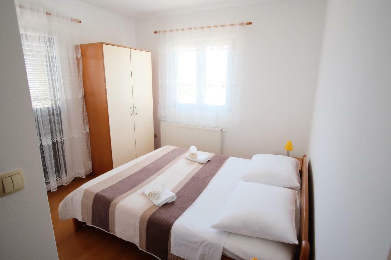 Apartmani Svemir Drage Bagian luar foto