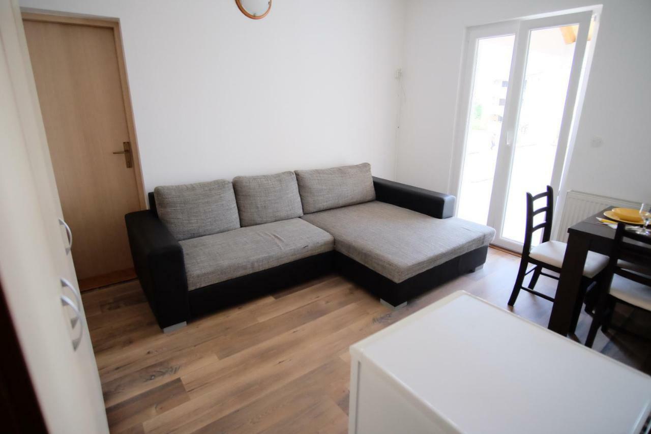 Apartmani Svemir Drage Bagian luar foto